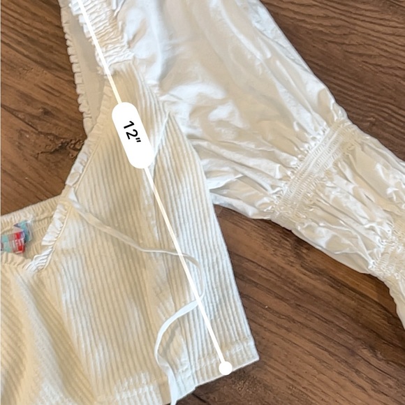 Urban Outfitters white ribbed ruffle sleeve white cropped blouse - Picture 4 of 4